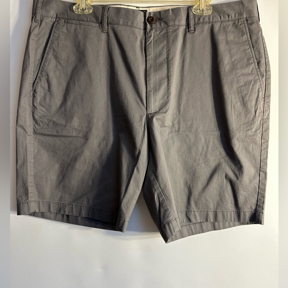 J.CREW RE-IMAGINED GRAY COTTON SHORTS MENS SIZE 38